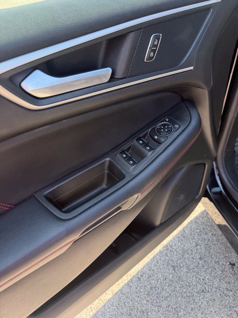 Used 2024 Ford Edge ST-Line AWD/4WD image 11