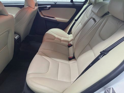 Used 2016 Volvo S60 T5 Premier image 34