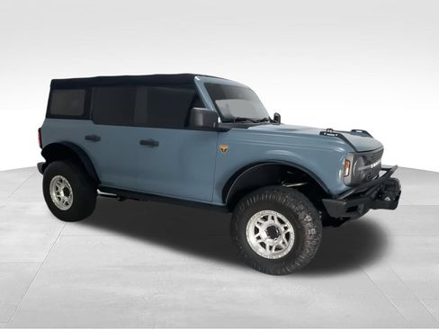 Used 2023 Ford Bronco Badlands AWD/4WD image 2
