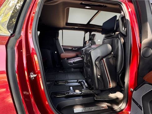 Used 2023 GMC Yukon XL Denali Ultimate w/ LPO, Floor Liner Package image 23