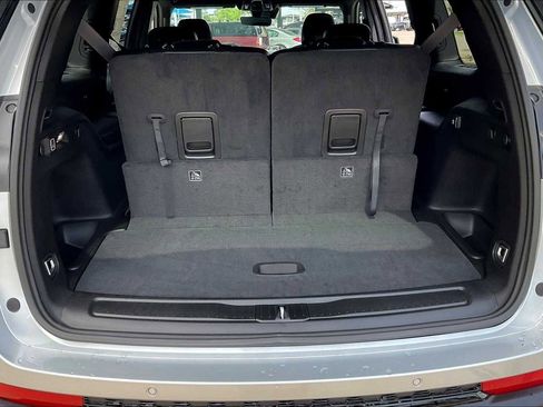 New 2025 Jeep Grand Cherokee L Altitude image 16