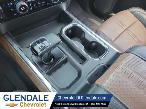 Certified 2023 Chevrolet Silverado 1500 High Country w/ High Country Premium Package AWD/4WD image 26