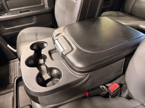 Used 2020 RAM 3500 Tradesman w/ Chrome Appearance Group image 34