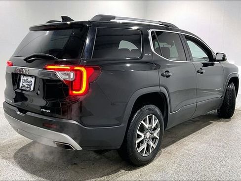 Used 2023 GMC Acadia SLE w/ LPO, Black Accent Package image 5
