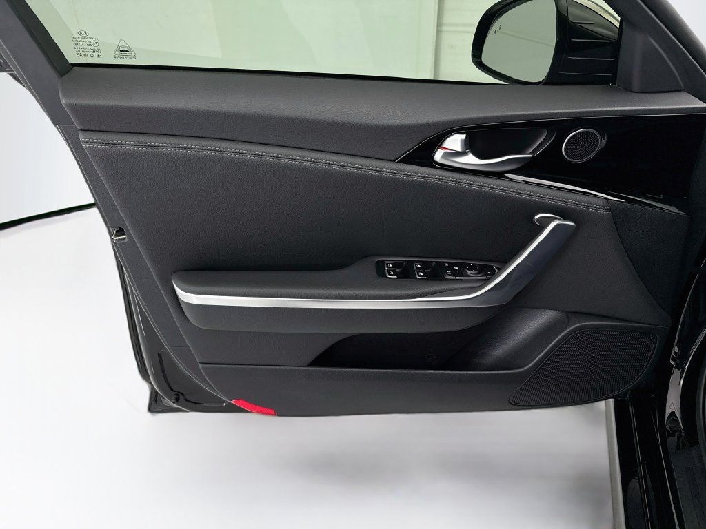 Used 2020 Kia Stinger GT-Line RWD image 22
