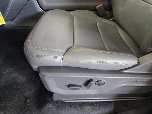 New 2025 Ford Expedition Active RWD image 17
