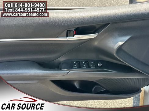 Used 2020 Toyota Camry XLE w/ Cold Weather Package AWD/4WD image 9