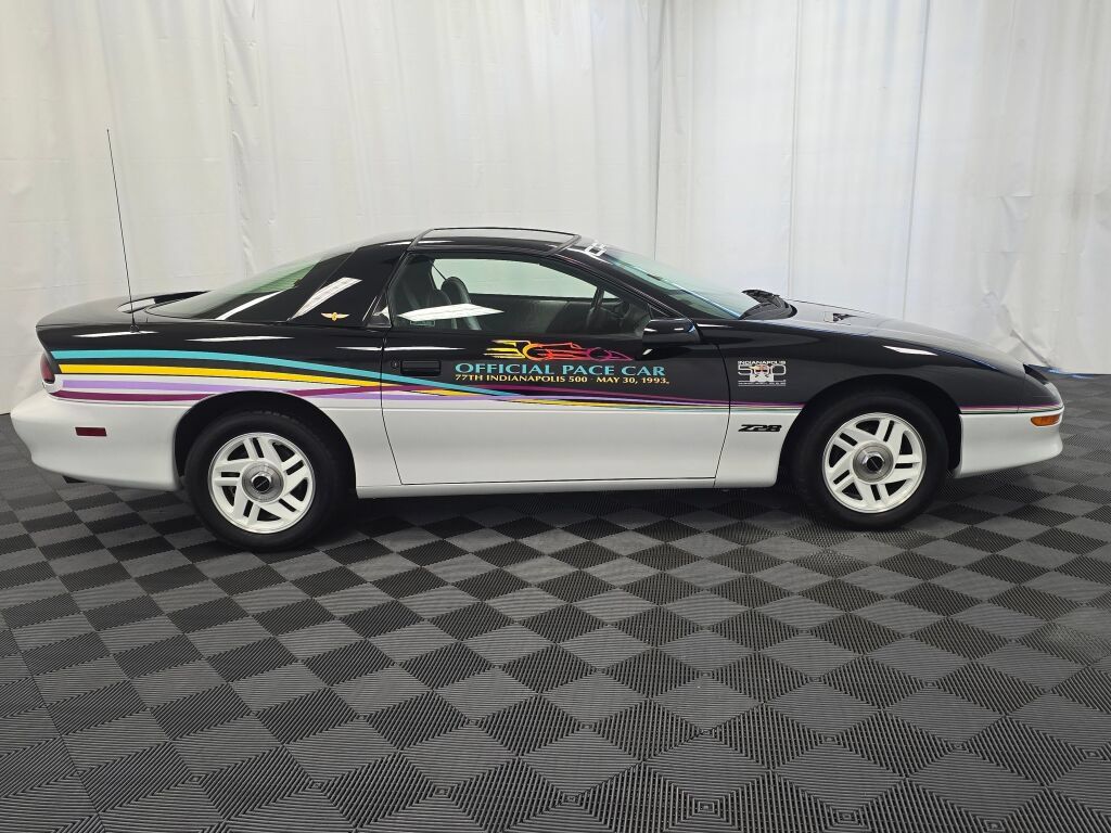 Used 1993 Chevrolet Camaro Z28 RWD image 6
