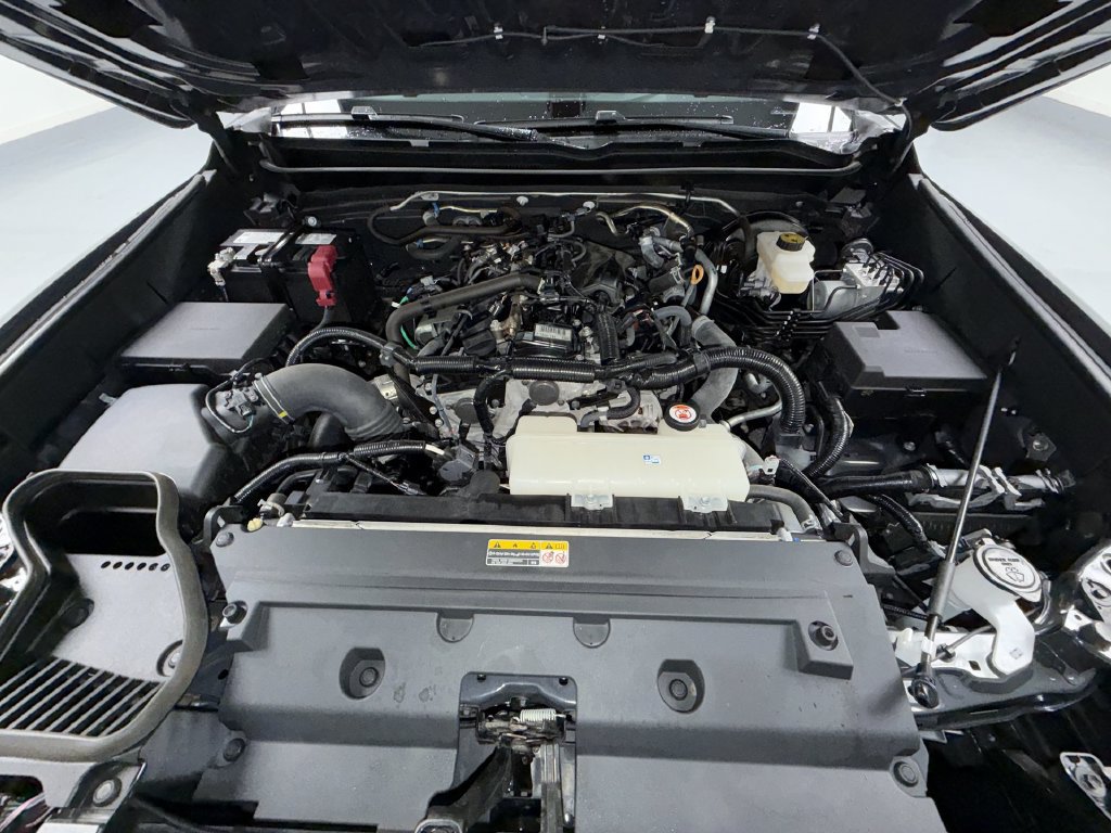 Certified 2024 Toyota Tacoma SR5 AWD/4WD image 21