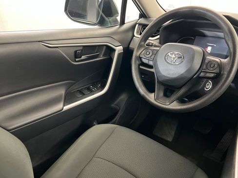 Used 2025 Toyota RAV4 LE AWD/4WD image 11