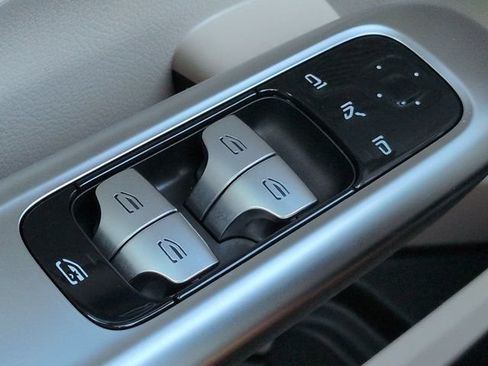 Certified 2026 Mercedes-Benz C 300 Sedan image 23