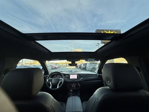 Used 2021 Chevrolet Blazer RS w/ Enhanced Convenience Package image 26