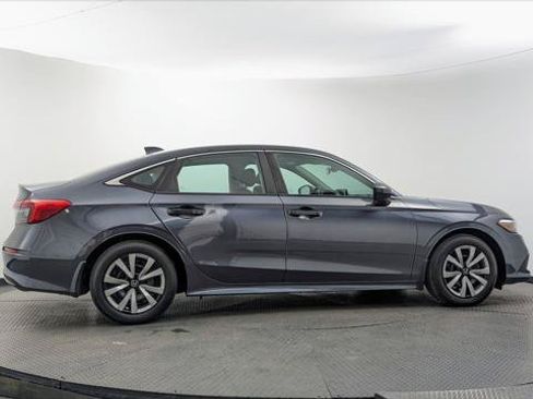 Used 2023 Honda Civic LX image 9