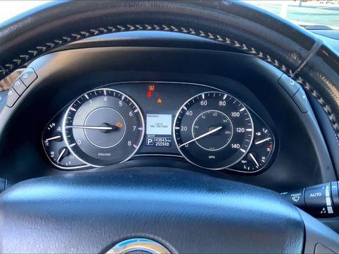 Used 2017 Nissan Armada Platinum image 24