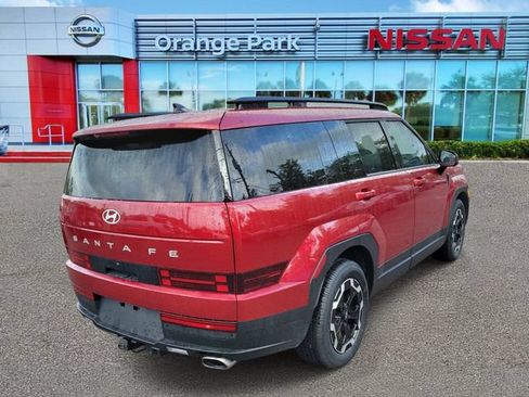 Used 2024 Hyundai Santa Fe SEL FWD image 2