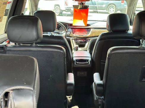 Used 2020 Cadillac XT6 Premium Luxury image 9