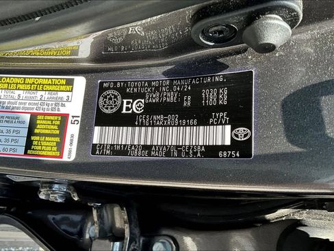 Used 2024 Toyota Camry SE FWD image 19