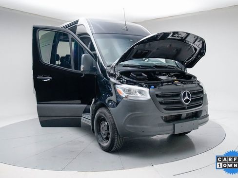Used 2024 Mercedes-Benz Sprinter 2500 image 29