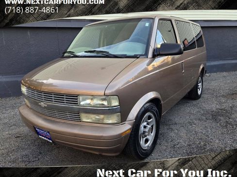 Used 2003 Chevrolet Astro RWD image 3