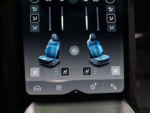Used 2024 Lucid Air Touring AWD/4WD image 25