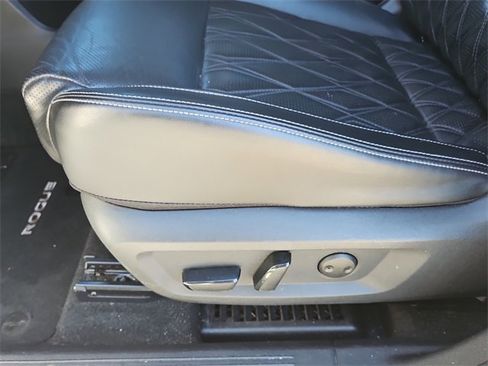 Used 2021 Nissan Rogue Platinum image 17