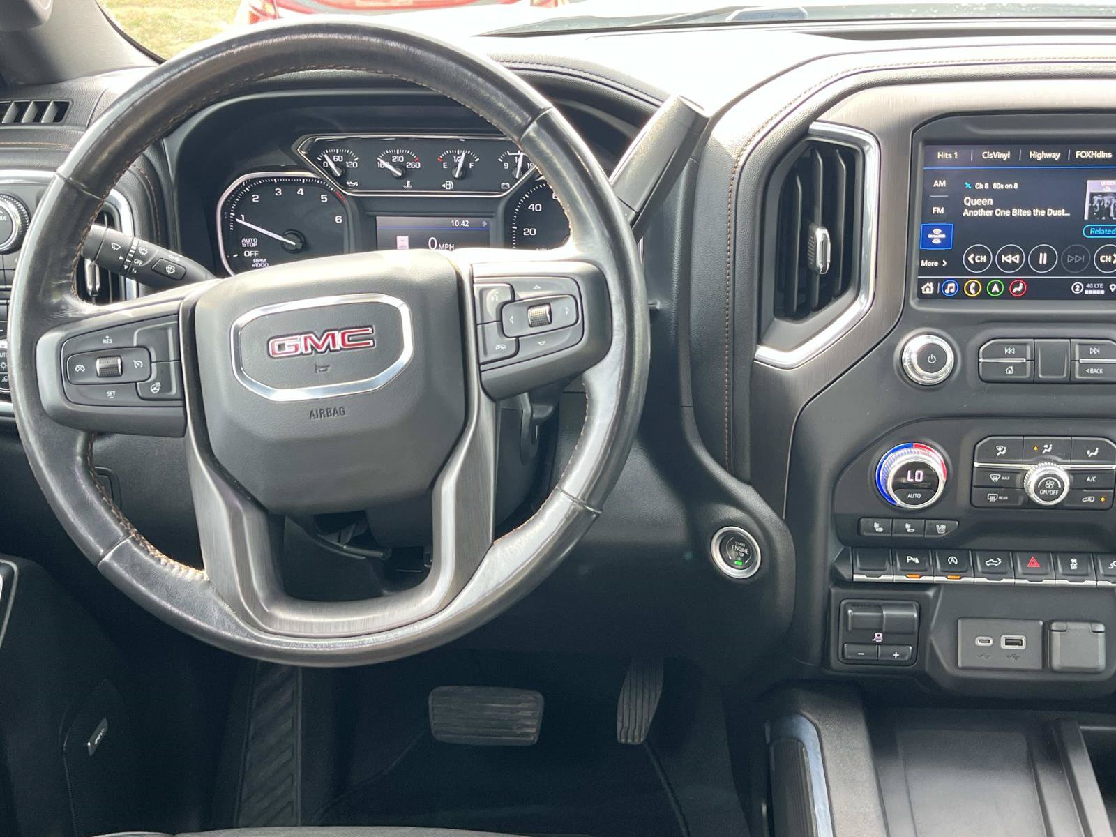 Used 2021 GMC Sierra 1500 AT4 w/ AT4 Premium Package AWD/4WD image 14