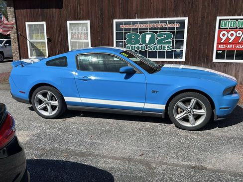 Used 2010 Ford Mustang GT RWD image 10