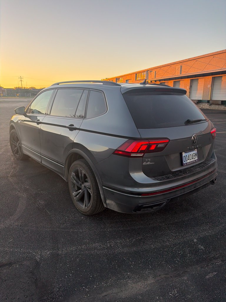 Used 2023 Volkswagen Tiguan SE R-Line FWD image 6