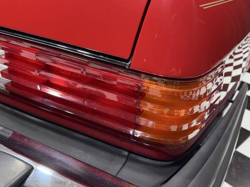 Used 1987 Mercedes-Benz 560 SL image 24