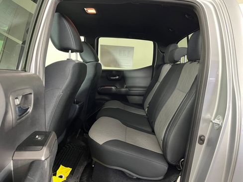 Used 2021 Toyota Tacoma TRD Sport w/ Technology Package AWD/4WD image 13