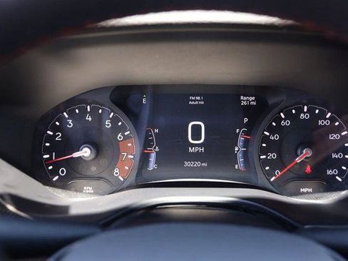 Used 2025 Jeep Compass Trailhawk AWD/4WD image 13