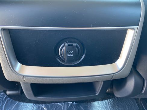 New 2026 Kia Carnival EX FWD image 31