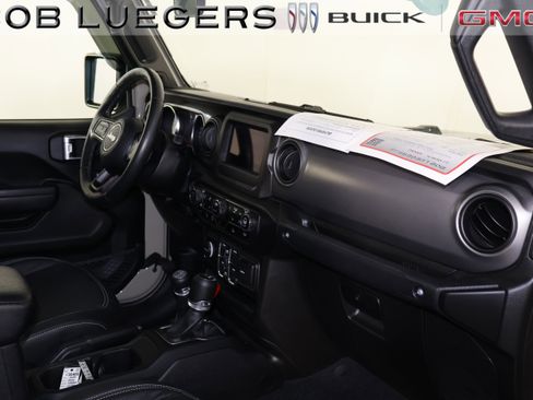 Used 2022 Jeep Gladiator Sport AWD/4WD image 18