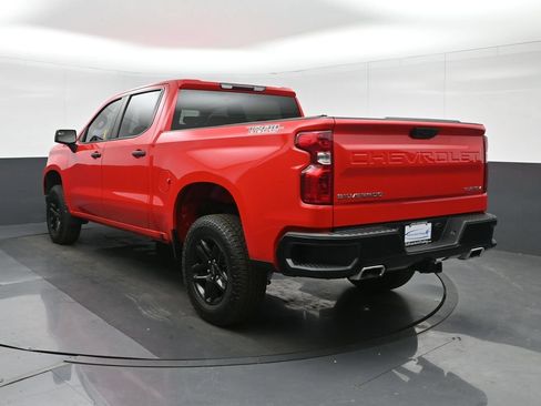 Used 2022 Chevrolet Silverado 1500 Custom Trail Boss AWD/4WD image 5