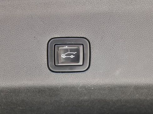 Used 2022 Chevrolet Tahoe LT image 10