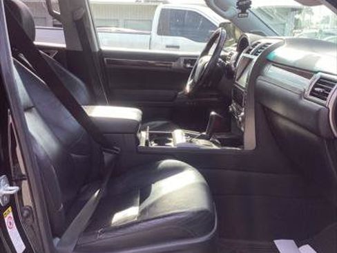 Used 2017 Lexus GX 460 AWD/4WD image 28