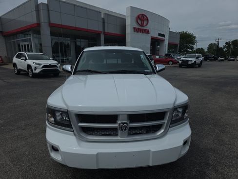 Used 2011 Dodge Dakota Big Horn RWD image 2