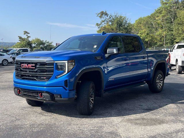 Used 2023 GMC Sierra 1500 AT4 w/ AT4 Premium Package AWD/4WD image 8