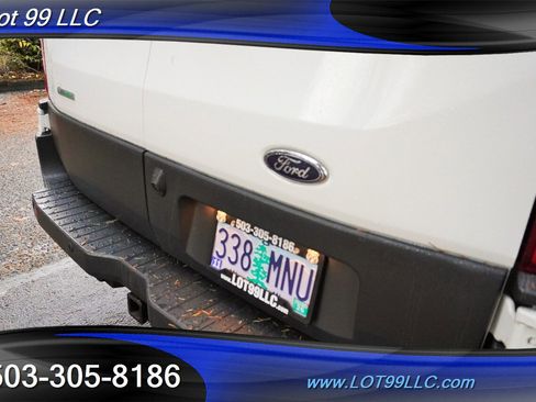 Used 2017 Ford Transit 150 XLT image 35