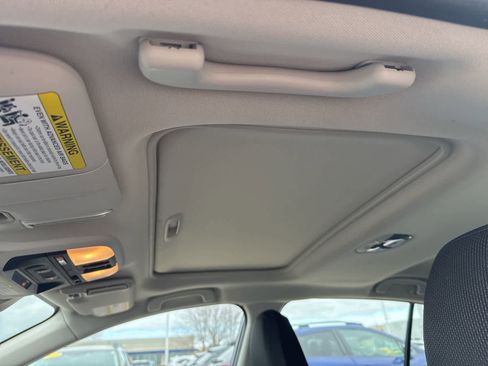 Used 2022 Subaru Impreza Premium image 16