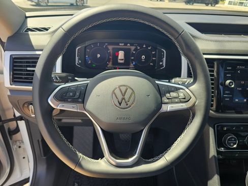 Certified 2023 Volkswagen Atlas SEL AWD/4WD image 16