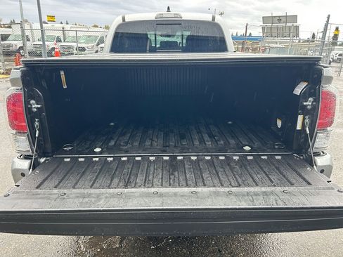 Used 2023 Toyota Tacoma Limited image 24