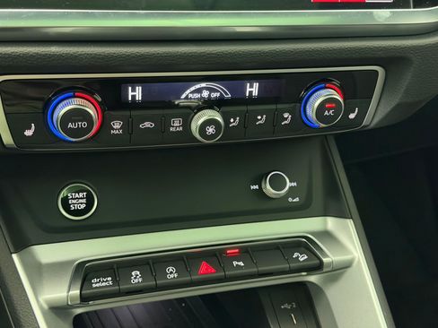 Used 2025 Audi Q3 2.0T Premium w/ Convenience Package image 22