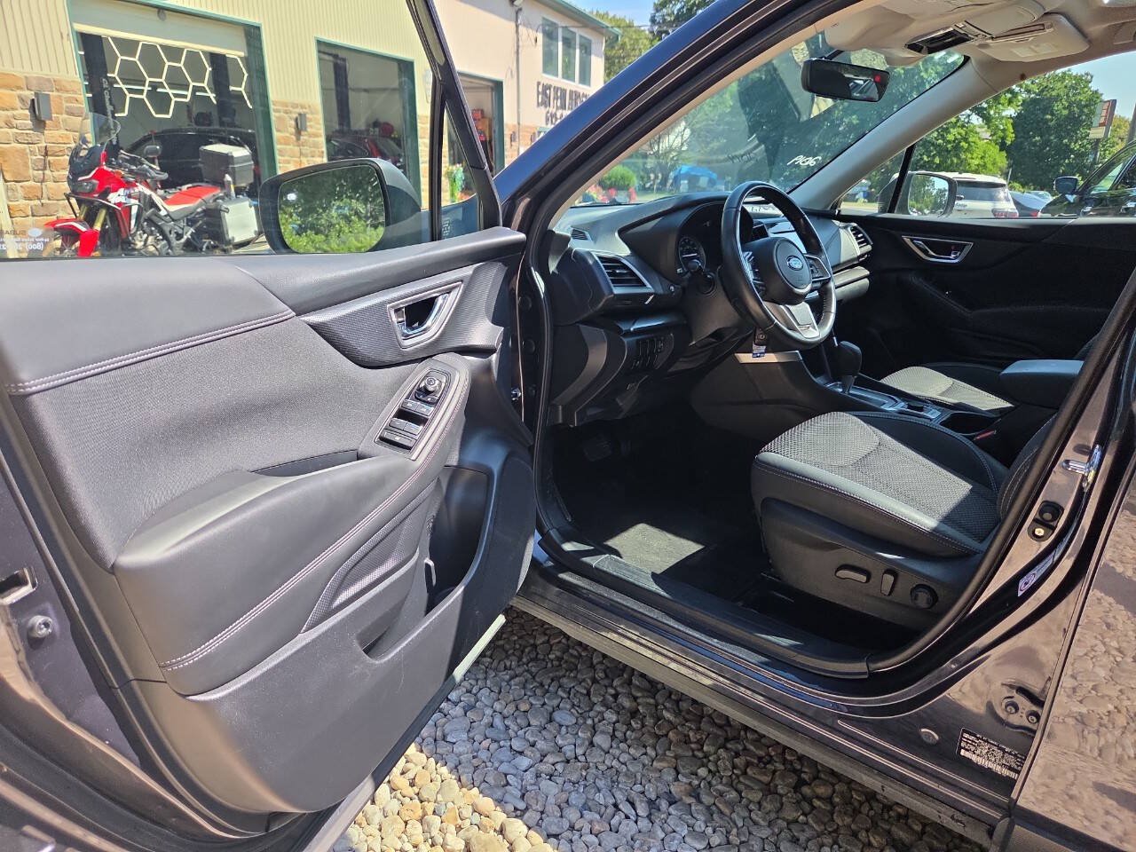 Used 2019 Subaru Forester Premium w/ Popular Package #1 AWD/4WD image 15