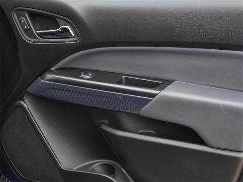 Used 2018 Chevrolet Colorado Z71 image 8