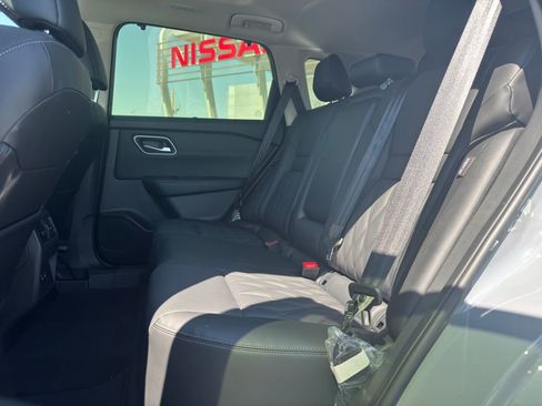 New 2026 Nissan Rogue Platinum AWD/4WD image 13