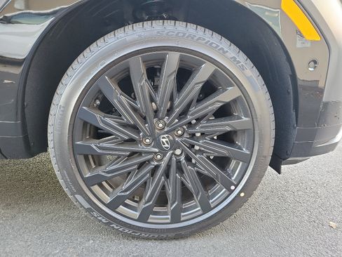 Used 2024 Hyundai Santa Fe Calligraphy image 5