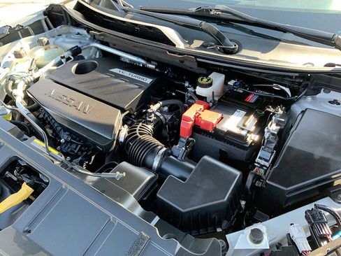 Used 2022 Nissan Rogue SV image 28