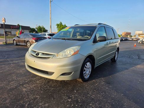 Used 2006 Toyota Sienna LE FWD image 1