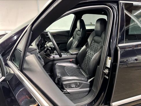 Used 2021 Audi SQ7 Premium Plus w/ Executive Package AWD/4WD image 26